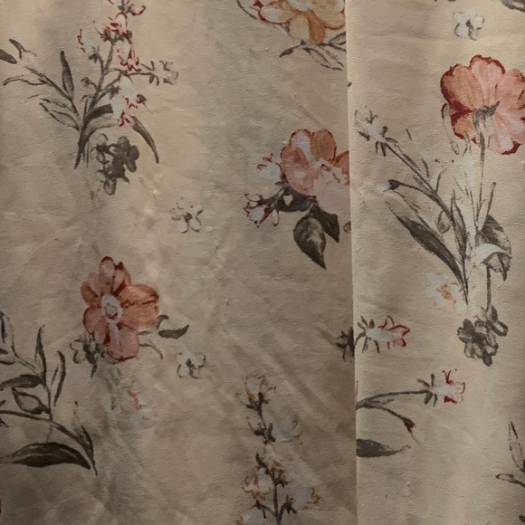 Rose & Olive floral chiffon blouse - Picture 2 of 5